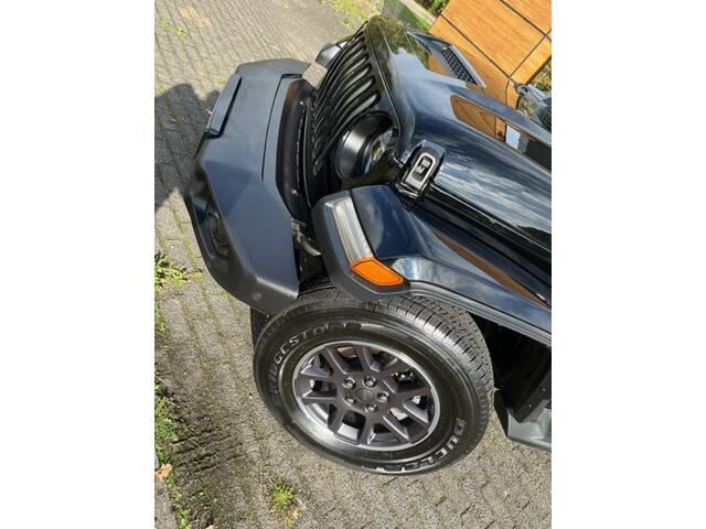 Jeep Gladiator 3.0 V6 AUT 5 PERS MULTI CARGO -VAN- LEDER /NAVI CLIMA / 12MND GAR ¤ 60.499 EXCL Unieke auto in nieuwstaat dealer onderhouden schade vrij . opbouw multifunctioneel uit te voeren naar wens . informeer naar de mogelijkheden . prijs is inclusief mee geleverde