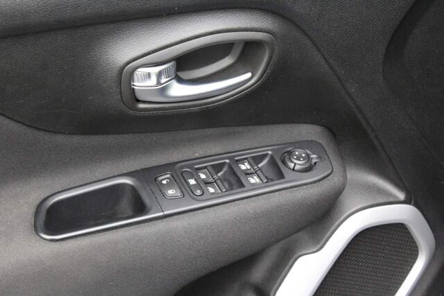 Jeep RENEGADE 1.0T Longitude 2018 Navigatie | Bluetooth | Cruise control | Trekhaak | PDC | Elektrische ramen + spiegels | Lichtmetaal