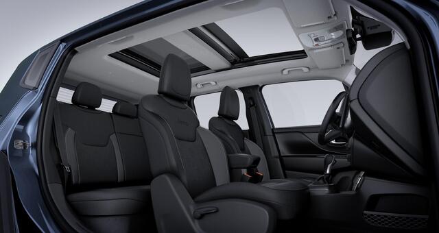 Jeep RENEGADE 1.5T e-Hybrid Altitude | MY24| Adapt. Cruise | Schuif/Kanteldak | Keyless | BSM | Navi | Apple Carplay | Uit voorraad leverbaar !