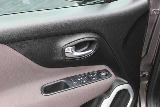 Jeep RENEGADE 1.4 MultiAir Night Eagle Matt Lak, Navigatie, Airco, Trekhaak.!