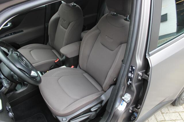 Jeep RENEGADE 1.4 MultiAir Night Eagle Matt Lak, Navigatie, Airco, Trekhaak.!