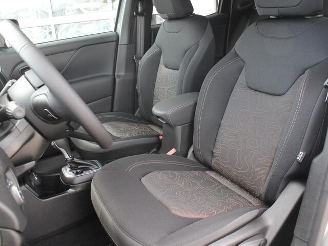 Jeep RENEGADE 4xe 240 Plug-in Hybrid Electric New Upland | Clima | Apple Carplay | Adapt. Cruise | Dakrails | Priv. Glass | LED | Navi | 17" | PDC | Sting Grey