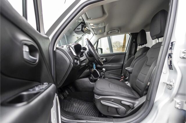 Jeep RENEGADE 1.4 MultiAir Limited | Trekhaak | NL Auto | Navi