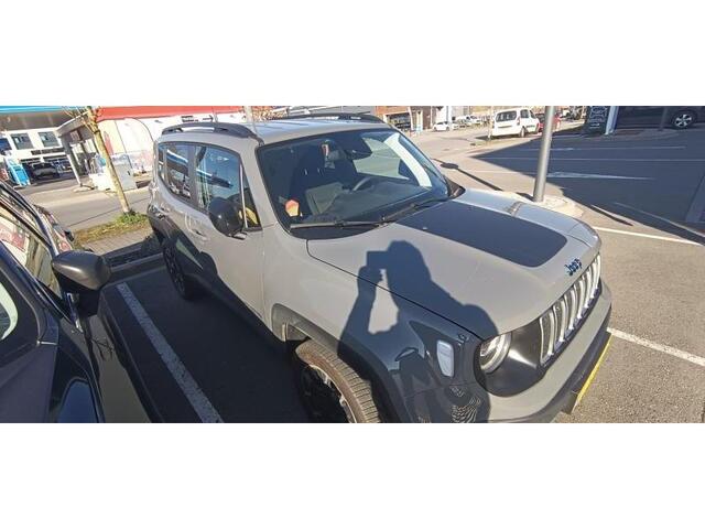 Jeep RENEGADE 4xe 240 PLUG-IN HYBRID ELECTIC UPLAND AUT. Keyless | Dodehoeksensoren | Navi | Carplay