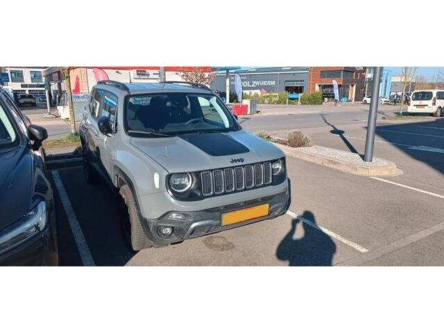 Jeep RENEGADE 4xe 240 PLUG-IN HYBRID ELECTIC UPLAND AUT. Keyless | Dodehoeksensoren | Navi | Carplay