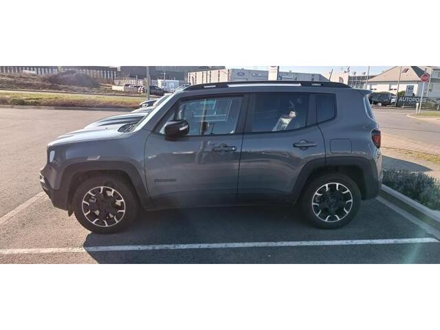 Jeep RENEGADE 4xe 240 PLUG-IN HYBRID ELECTIC UPLAND AUT. Keyless | Dodehoeksensoren | Navi | Carplay