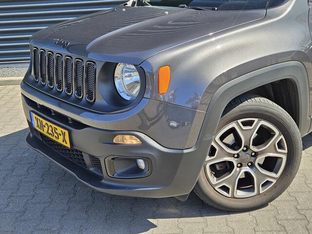 Jeep RENEGADE 1.6 E-Torq Night Eagle II 39225km | Trekhaak Afneembaar | Keyless | Navi Full Map | 18"L.M | Cruise Control | Uconnect | Climate Control |