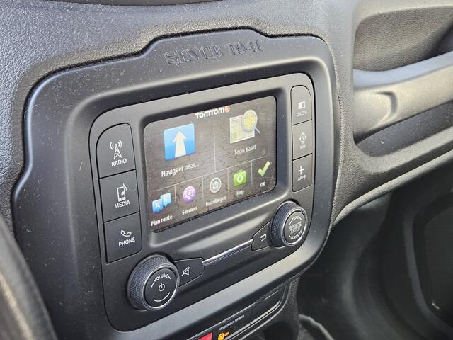 Jeep RENEGADE 1.6 E-Torq Night Eagle II 39225km | Trekhaak Afneembaar | Keyless | Navi Full Map | 18"L.M | Cruise Control | Uconnect | Climate Control |