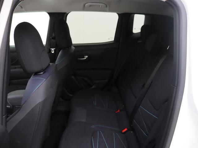 Jeep RENEGADE 1.5T e-Hybrid Upland 150 pk Automaat | Navigatie | 17 inch Lichtmetalen velgen
