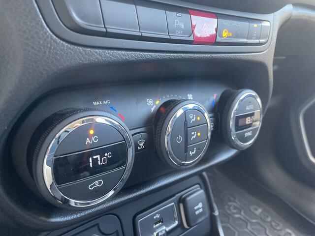 Jeep RENEGADE 1.4 MultiAir Limited, Trekhaak, Navigatie