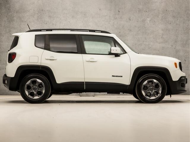 Jeep RENEGADE 1.4 MultiAir Longitude 141Pk Automaat (PANORAMADAK, NAVIGATIE, CRUISE, GETINT GLAS, SPORTSTOELEN, BLUETOOTH, PARKEERSENSOREN, NIEUWE APK, NIEUWSTAAT)