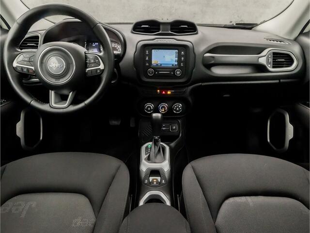 Jeep RENEGADE 1.4 MultiAir Longitude 141Pk Automaat (PANORAMADAK, NAVIGATIE, CRUISE, GETINT GLAS, SPORTSTOELEN, BLUETOOTH, PARKEERSENSOREN, NIEUWE APK, NIEUWSTAAT)