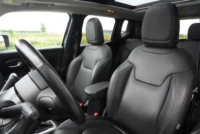 Jeep RENEGADE 1.3T Freedom 150pk Panoramadak/Trekhaak/Navigatie