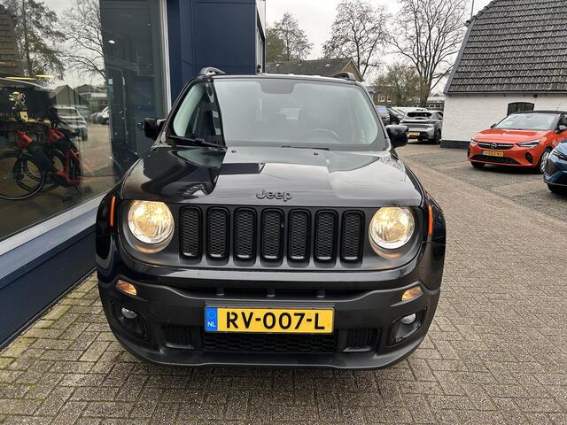 Jeep RENEGADE 1.4 Turbo 140 PK MultiAir Night Eagle II | 1ste Eigenaars auto | Trekhaak | Navigatie | Airco | Dealer Onderhouden | Hoge zitpositie | Lichtmetaal | Cruise control | Dakrails |
