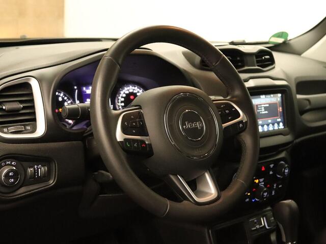 Jeep RENEGADE 1.3T DDCT Longitude - ORIGINEEL NEDERLANDSE AUTO - VASTE BRINK TREKHAAK - TREKGEWICHT 1450 KG - AFKOMSTIG VAN 2E EIGENAAR - KEYLESS START - LENDESTEUN BESTUURDERSSTOEL - CLIMATE CONTROL - DAB AUDIO - CRUISE CONTROL - PARKEERSENSOREN ACHTER -