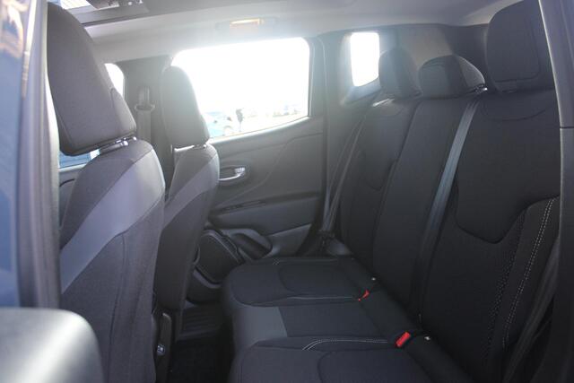 Jeep RENEGADE 1.5T 130PK e-Hybrid ALTITUDE | DRAADLOZE APPLE CARPLAY/ANDROID AUTO | PANORAMISCH SCHUIF/KANTEL DAK | FULL LED KOPLAMPEN | DODEHOEK DETECTIE | ADAPTIVE CRUISE CONTROL | LICHTMETALEN VELGEN 17" | ACHTERUITRIJ CAMERA | DAB+ RADIO | NAVIGATIE | PARKEERSENSOR