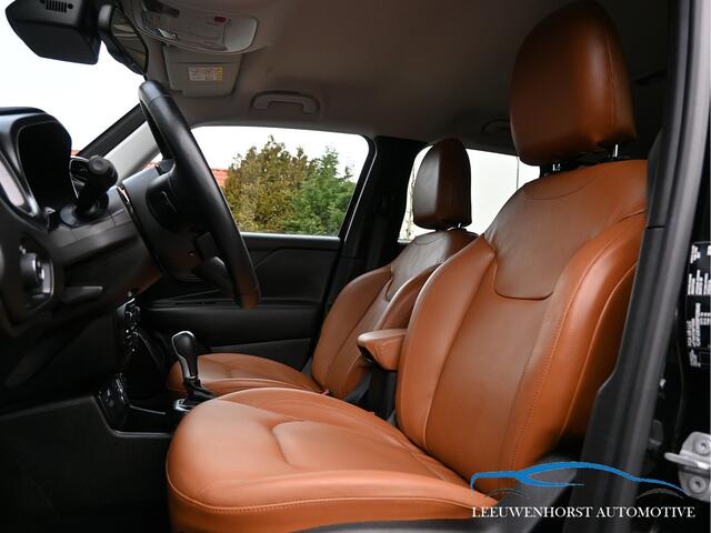 Jeep RENEGADE 4xe 240 Plug-in Hybrid Electric S, leer, Apple, BLIS, 2 x PDC, stoel- stuurverwarming, dealerauto