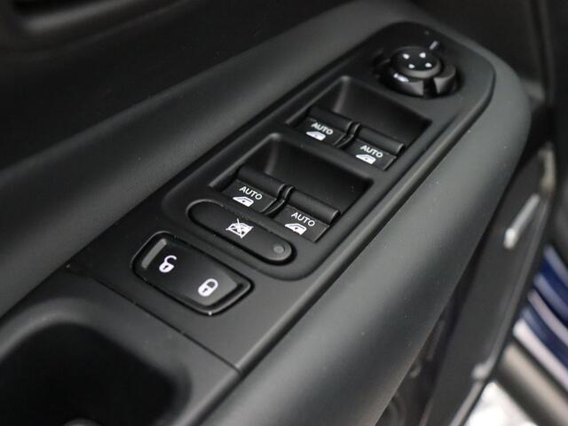 Jeep RENEGADE 4xe 240 Plug-in Hybrid Electric S (Pano / Stoel-Stuurverw. / ACC / Kenwood / 19'')