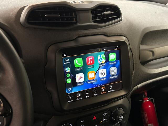 Jeep RENEGADE 1.0T Limited Sport (APPLE CARPLAY, BLACK PACK, NAVIGATIE, CLIMATE, KEYLESS, SPORTSTOELEN, ELEK PAKKET, CRUISE, NIEUWSTAAT)