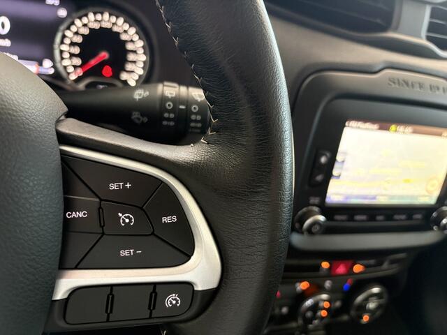 Jeep RENEGADE 1.4 MultiAir Limited Airco - Cruise control - Parkeersensoren - Dakrails - Navigatie - Stuur multifunctioneel - Lederen bekleding - Licht metalen velgen 17 inch - Mistlampen - Start/stop systeem - Elektrische ram