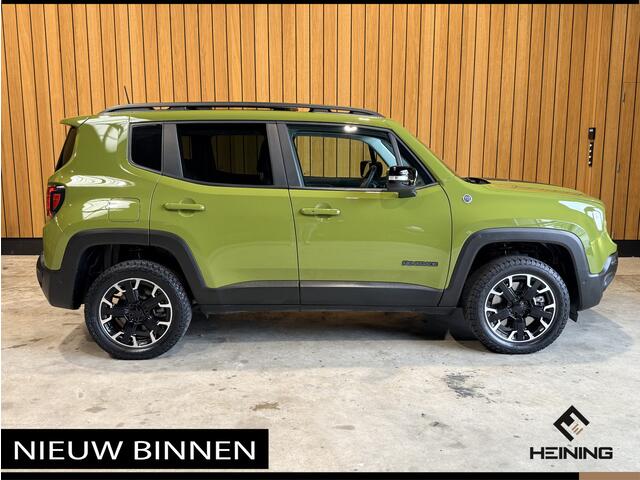 Jeep RENEGADE 4xe 240 PK Plug-in Hybrid Electric Trailhawk. Leer. Panoramadak. Trekhaak. 1 eigenaar 47000 km.