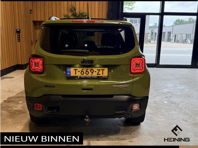 Jeep RENEGADE 4xe 240 PK Plug-in Hybrid Electric Trailhawk. Leer. Panoramadak. Trekhaak. 1 eigenaar 47000 km.