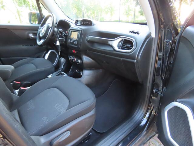 Jeep RENEGADE 1.4 MultiAir Longitude Automaat ***141 !!! PK*** 48474 KM !!! N.A.P *** Dealer Onderhouden ***Zeer nette Auto *** Airco Cruisecontrol Navigatie Carplay Pdc Lm Velgen