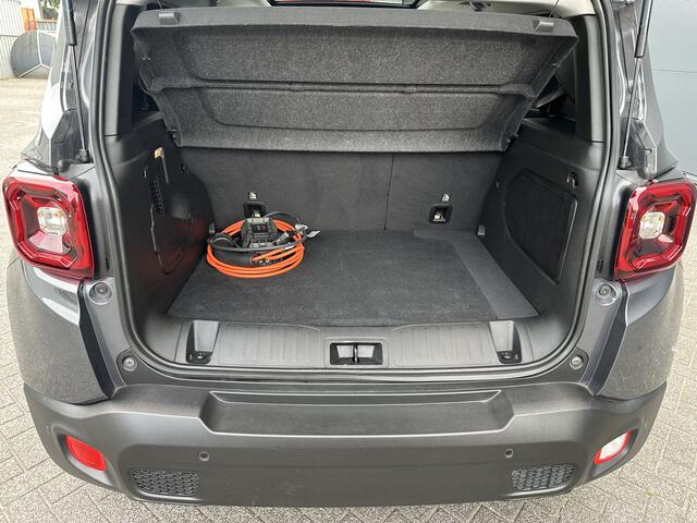 Jeep RENEGADE 4xe 240PK Plug-in Hybrid The North Star (Schuif/kantel Dak - Navigatie - Camera - Stuur & Stoel verwarming)