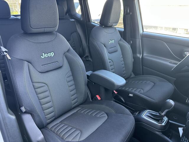 Jeep RENEGADE 4xe 240 Plug-in Hybrid The North Star (Schuif/kantel Dak - Navigarie - Apple Carplay - Camera - Stoel & Stuurverwarming)