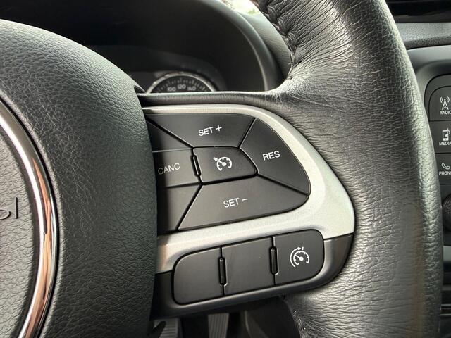 Jeep RENEGADE 1.4 MultiAir Longitude Airco Navigatie grijs kenteken