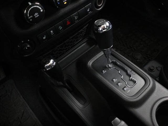 Jeep WRANGLER 2.8 CRD Night Eagle Grijs Kenteken Cruise Control Navigatie Airco Trekhaak 4X4 Alpine Audio