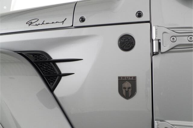 Jeep WRANGLER Unlimited 2.2D BRUTE Richmond > *Custom built* | removable Hardtop | 4x4 | Grijs kenteken | 22inch High gloss Black...