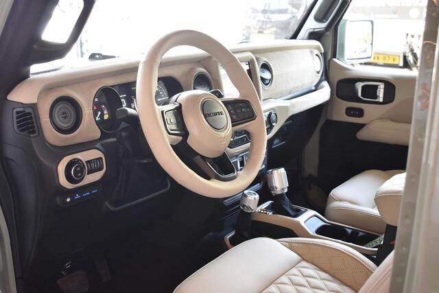 Jeep WRANGLER BRUTE Custom Conversion SKYVIEW 4XE 380 PK, FULL OPTIONS BRUTE Custom Conversion SKYVIEW 4XE 380 PK, FULL OPTIONS