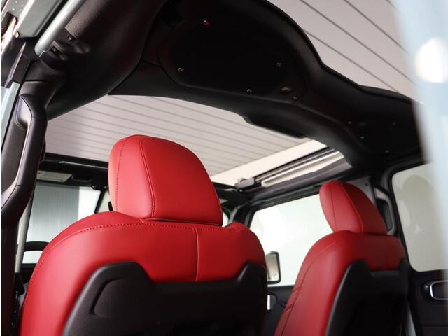 Jeep WRANGLER 4-door Rubicon 392 6.4 V8 automaat | Final Edition | Sky one touch | Trekhaak 3500KG | Electr. Steps |