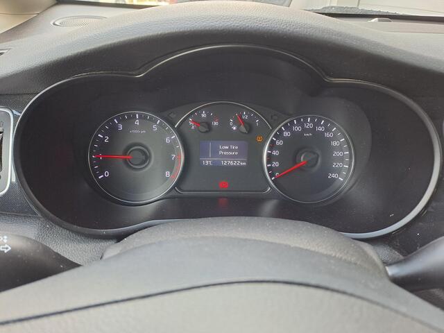 KIA CARENS 1.6 GDi DynamicLine, 7-Persoons, Trekhaak, Navigatie,