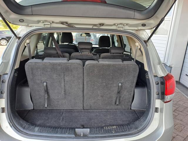 KIA CARENS 1.6 GDi DynamicLine, 7-Persoons, Trekhaak, Navigatie,