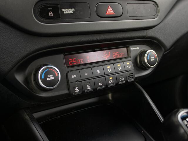 KIA CARENS 1.6 GDi DynamicLine | 7 Zitter | Trekhaak | Navigatie | Achteruitrijcamera |