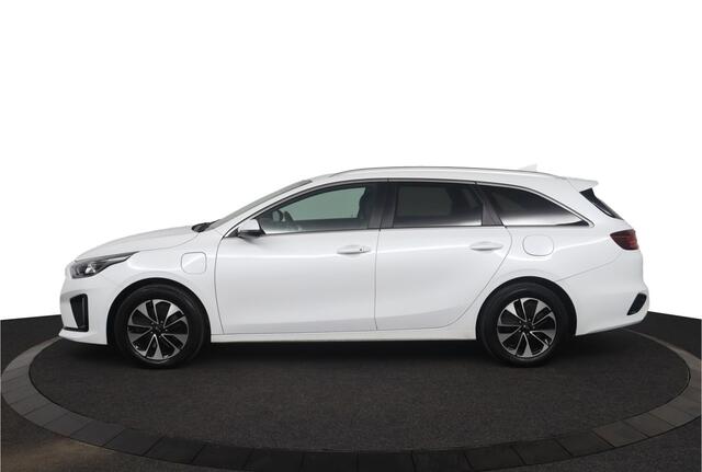 KIA CEE D Ceed Sportswagon 1.6 GDI PHEV DynamicPlusLine Phev - 1300kg trekgewicht -- Stoel-/stuurverwarming - Cruise Control - Climate control - Navigatie - Apple CarPlay Fabrieksgarantie tot 07-2027