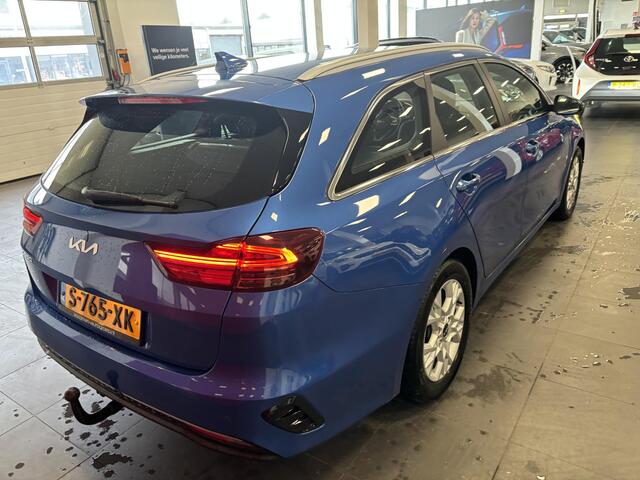 KIA CEE D Ceed Sportswagon 1.5 T-GDi DynamicLine Trekhaak | Cruise controle | Climate controle | Achteruitrijcamera | Parkeer sensoren