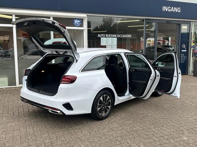 KIA CEE D 1.6 GDI PHEV DYN+L.