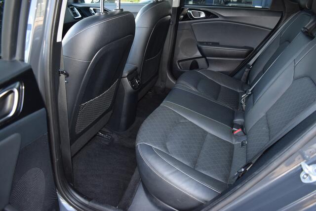 KIA CEE D Ceed Sportswagon 1.4 T-GDi ExecutiveLine | Navigatie | Camera | Leder | Stoel+StuurVerwarming | Panoramadak | Trekhaak
