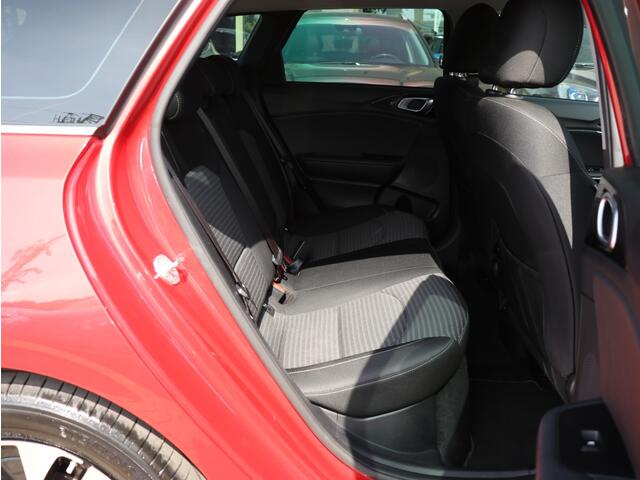 KIA CEE D 1.6 GDI PHEV DynamicLine I Trekhaak I Navi I Keyless