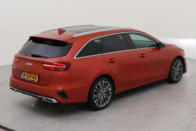 KIA CEE D Ceed Sportswagon 1.5 T-GDi 160PK Automaat GT-PlusLine Panorama dak Stoelverwarming Camera Elektrische best. stoel