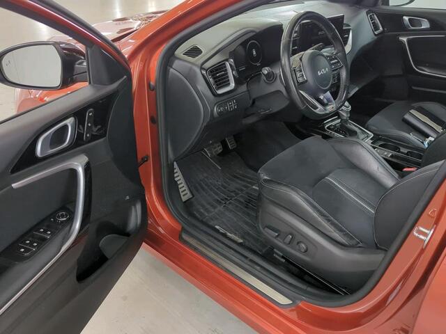 KIA CEE D Ceed Sportswagon 1.5 T-GDi 160PK Automaat GT-PlusLine Panorama dak Stoelverwarming Camera Elektrische best. stoel
