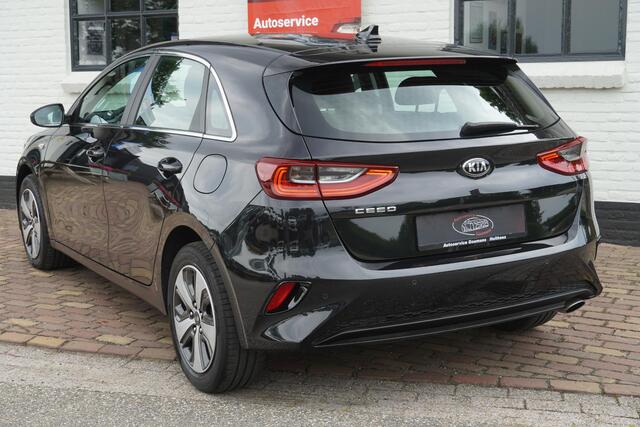 KIA CEE D Ceed 1.4 T-GDi DynamicLine Facelift Navi PDC