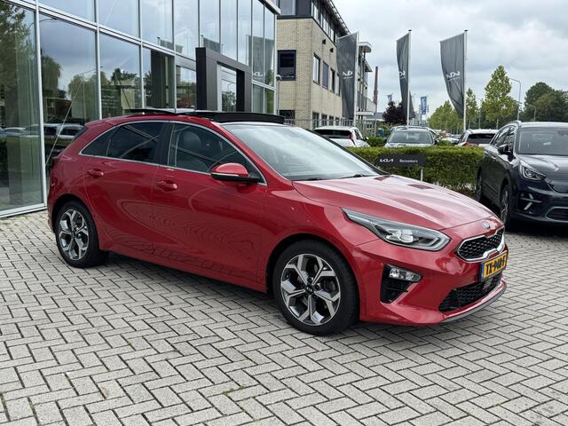 KIA CEE D Ceed 1.4 T-GDi ExecutiveLine Airco|Lmv|Camera|Schuifdak