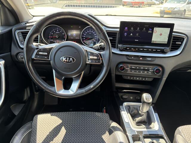 KIA CEE D Ceed Sportswagon 1.5 T-GDi DynamicPlusLine / Afneembare Trekhaak / NL Auto / Cruise Control / Airco / Navi / Apple Carplay/Android Auto