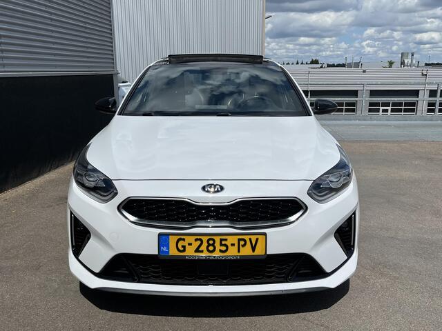 KIA CEE D Ceed 1.0 T-GDi GT-Line Schuif/kanteldak, Navigatie, 18" LMV, Stoel- & Stuurwielverwarming, Nieuw geleverd en dealeronderhouden