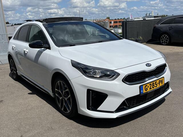 KIA CEE D Ceed 1.0 T-GDi GT-Line Schuif/kanteldak, Navigatie, 18" LMV, Stoel- & Stuurwielverwarming, Nieuw geleverd en dealeronderhouden