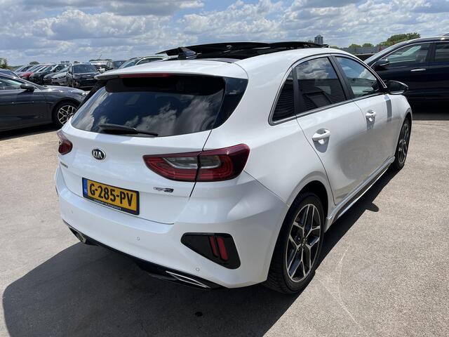 KIA CEE D Ceed 1.0 T-GDi GT-Line Schuif/kanteldak, Navigatie, 18" LMV, Stoel- & Stuurwielverwarming, Nieuw geleverd en dealeronderhouden